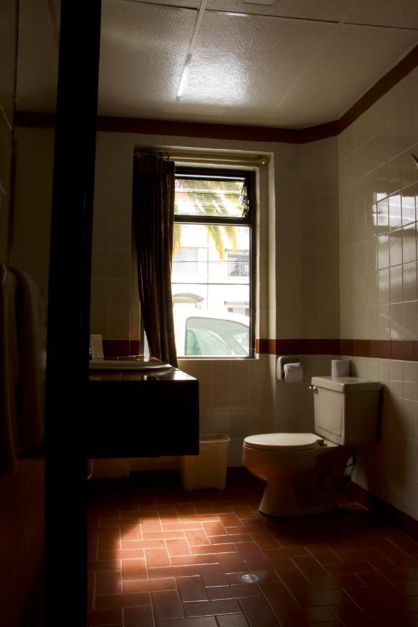 Hotel Ambassador Quito Buitenkant foto