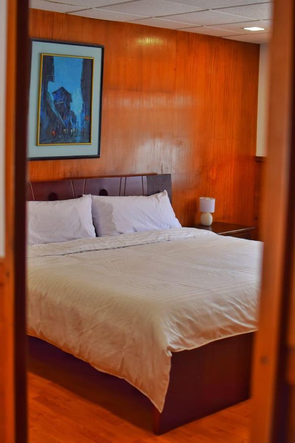 Hotel Ambassador Quito Buitenkant foto