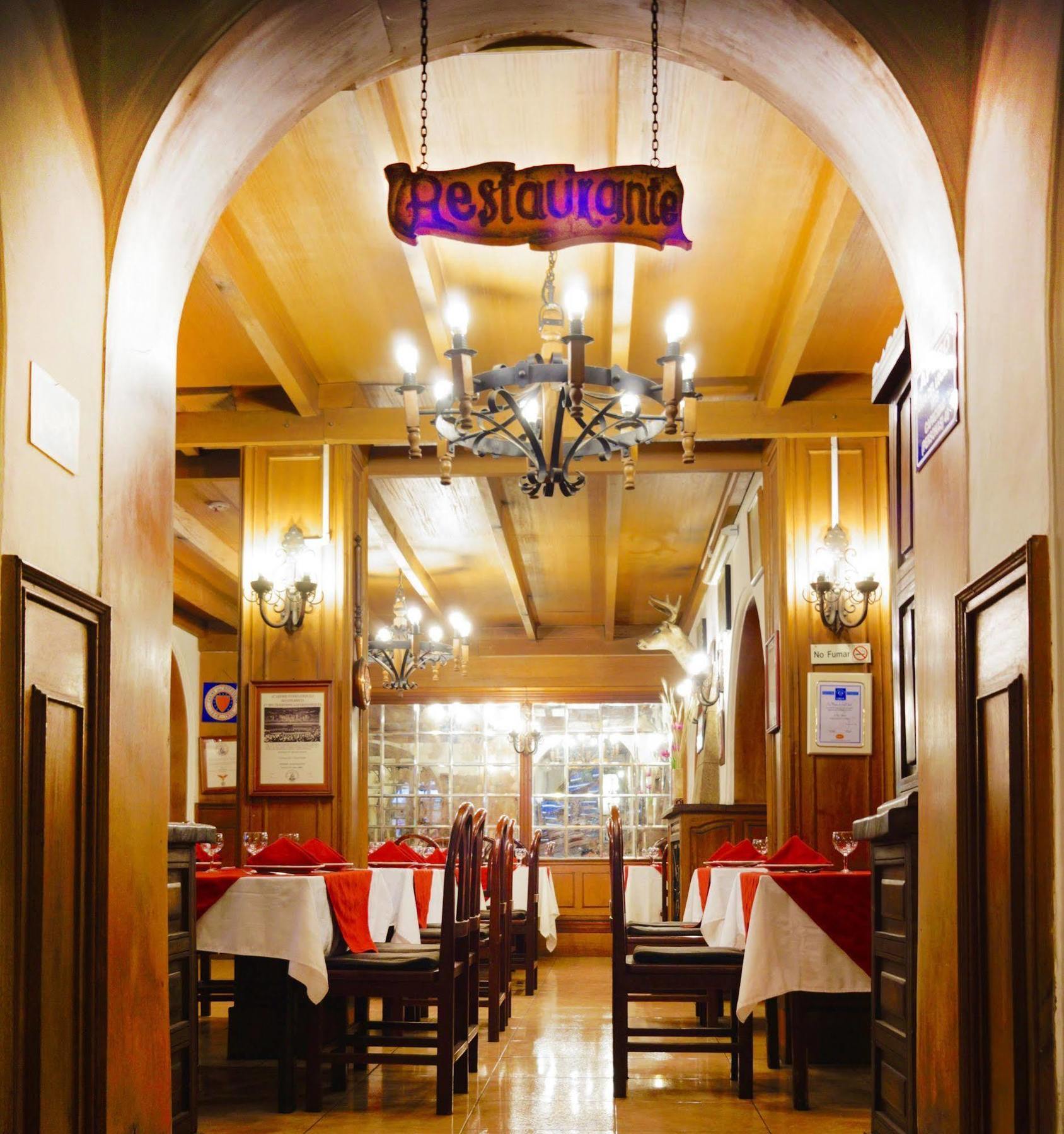 Hotel Ambassador Quito Buitenkant foto